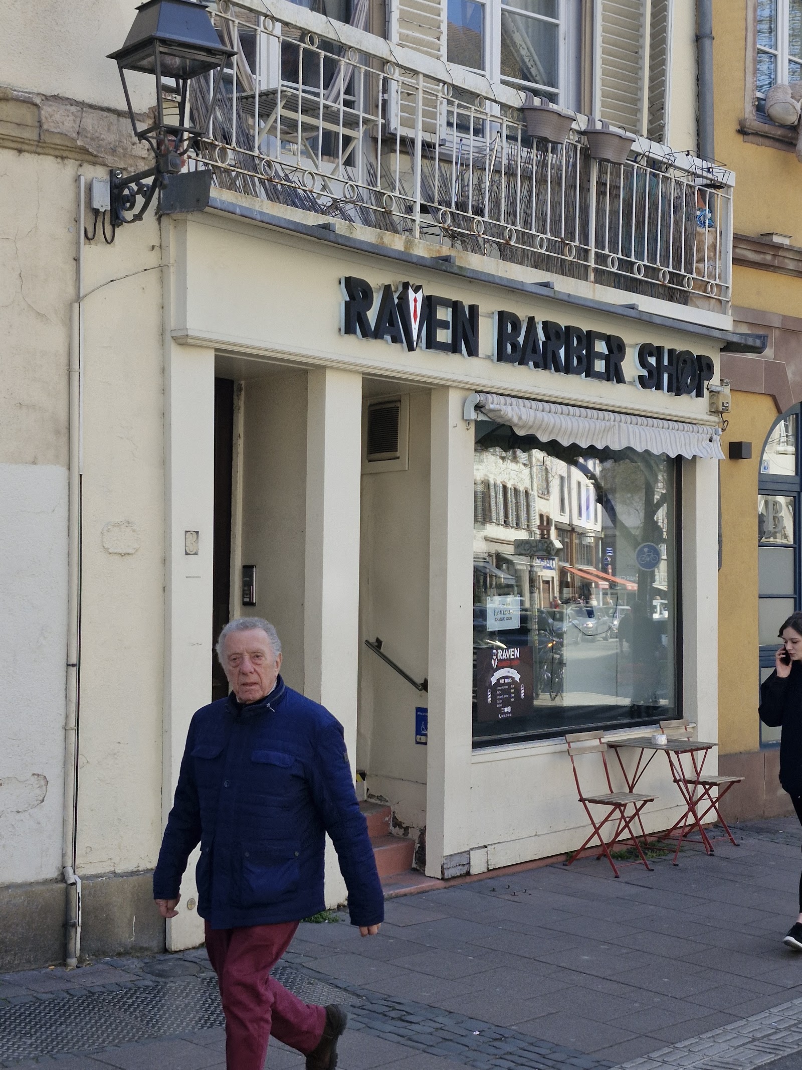 Devanture du salon